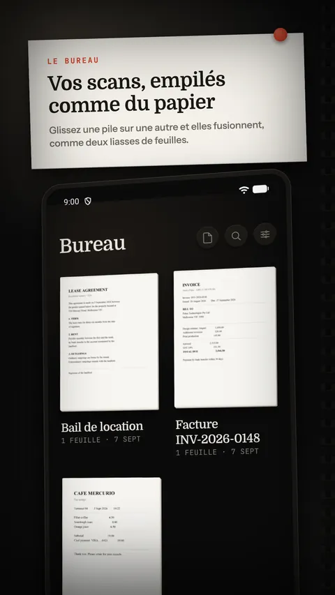 Le bureau de Pila avec trois piles : un contrat, une facture et un ticket